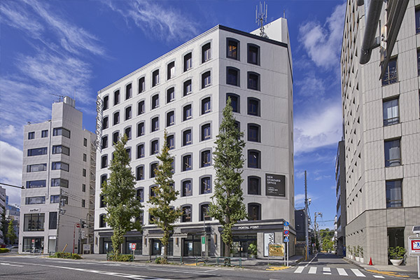 シェアオフィスとして特徴ある目立つような1階店舗ファサード・外観変更